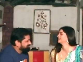 Ramlal Ki Biwi:maalkin Ne Naukar Aur Driver K Saath Romp Kiya