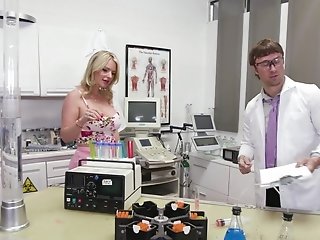 Quickie Fucking In The Doc's Office With Chesty Rachael Cavalli